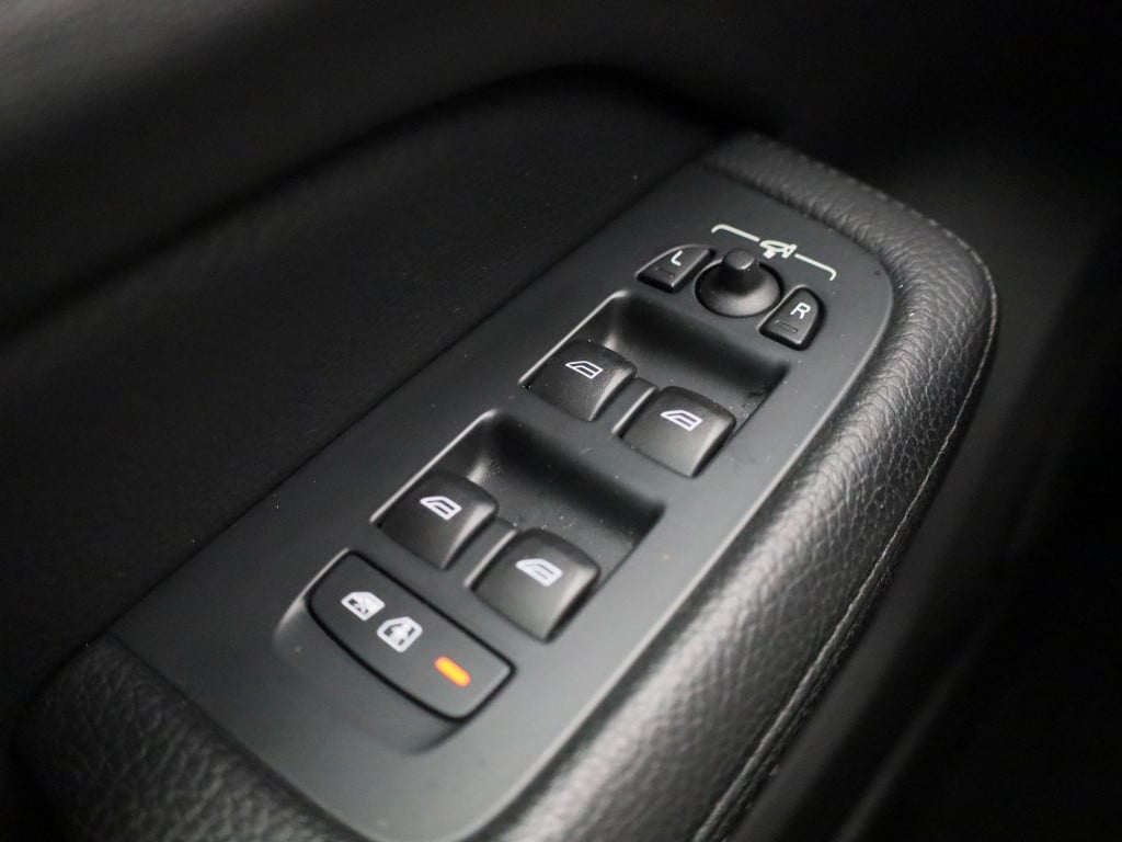 Volvo V60 2.0 t6 recharge awd inscription | automaat | lmv | trekhaak | led