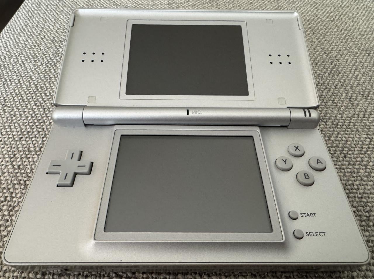 Nintendo DS Lite USG-001 | 5 games | Nette staat