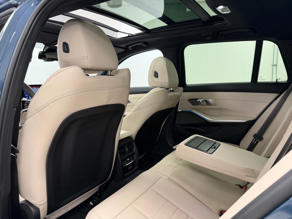 BMW 3-serie touring 330e xdrive m-sport pro | arctic race blue | sport pro 