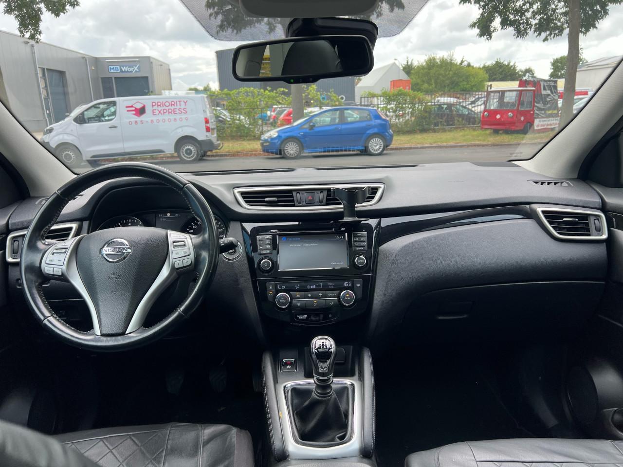 Nissan Qashqai 1.2Connect Edition Camera/pano