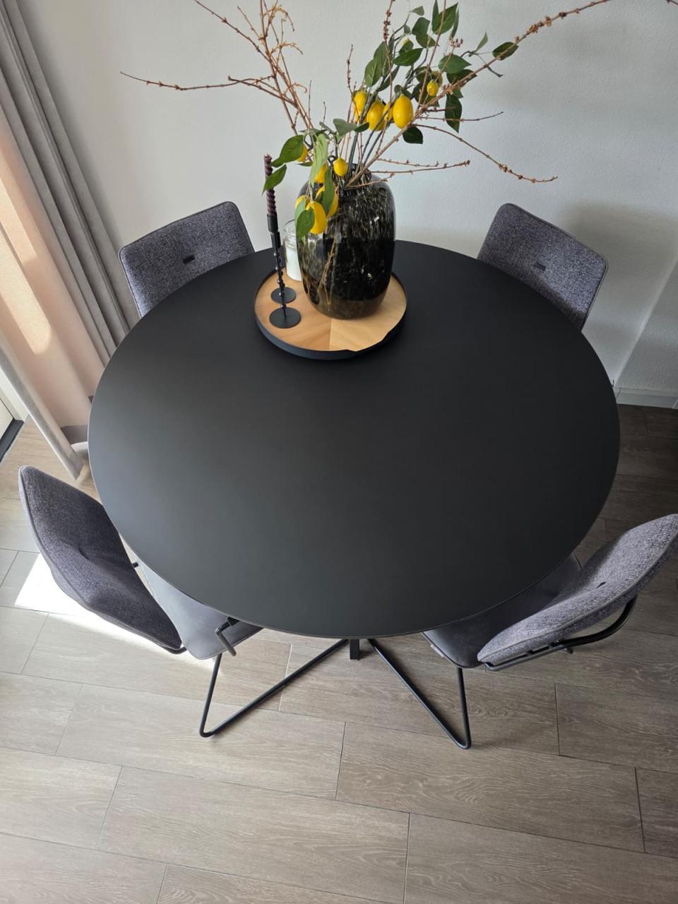 Studio Henk eettafel zwart HPL