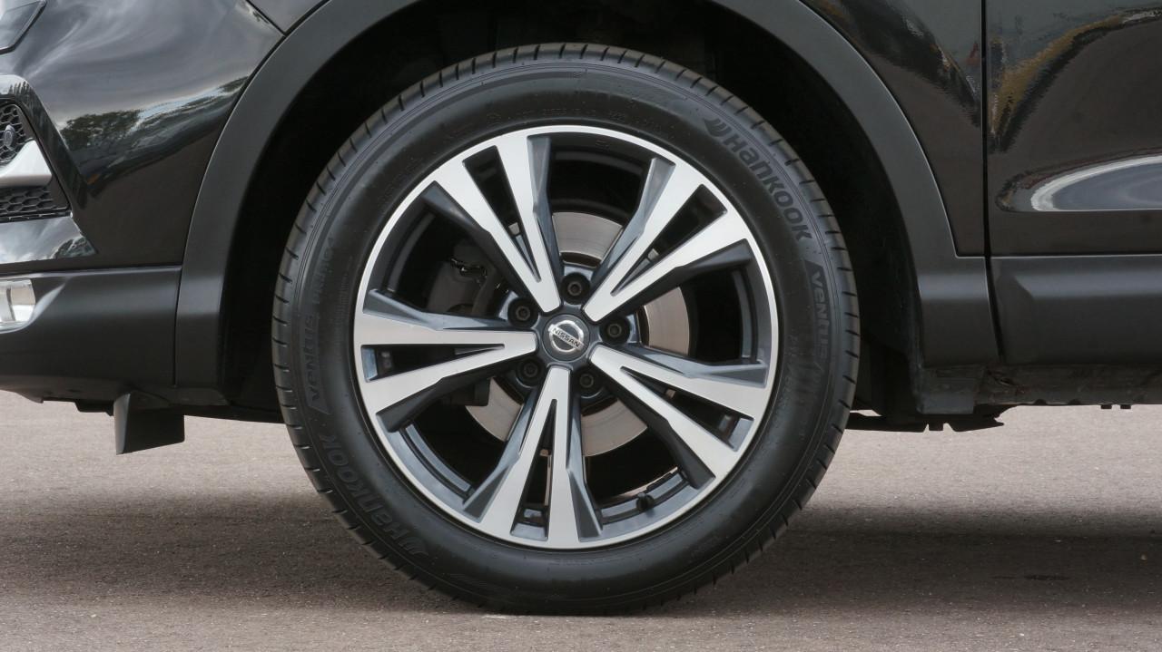 Nissan Qashqai 1.2 N-Connecta rijklaar incl garantie