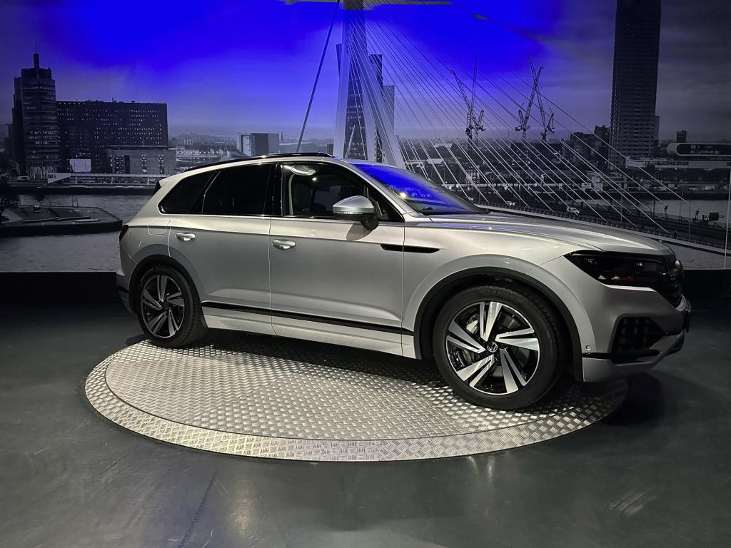 Volkswagen Touareg 3.0 tsi ehybrid 4motion atmosphere *luchtvering*trekhaak