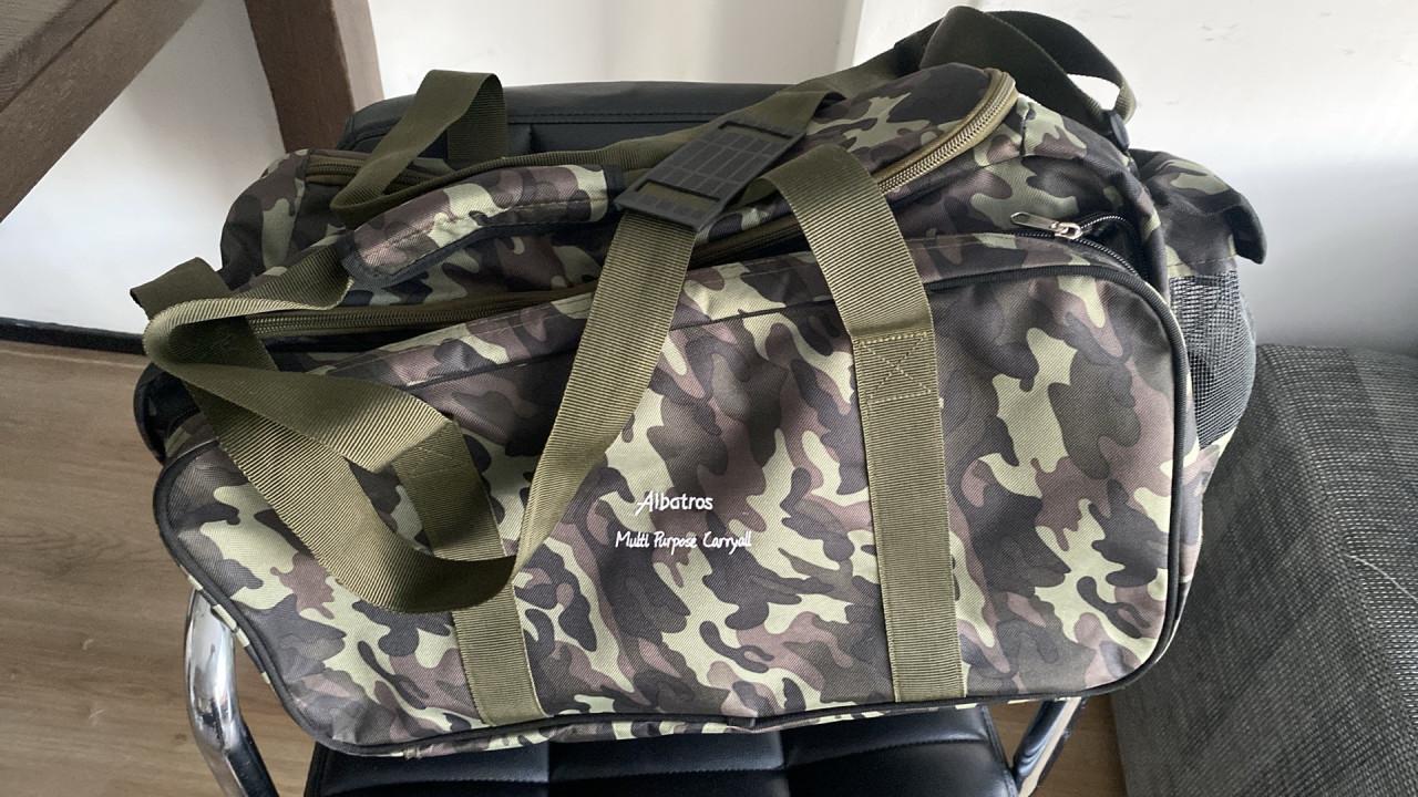 Fishing rod, chair, net, food, bag. All inclusife!