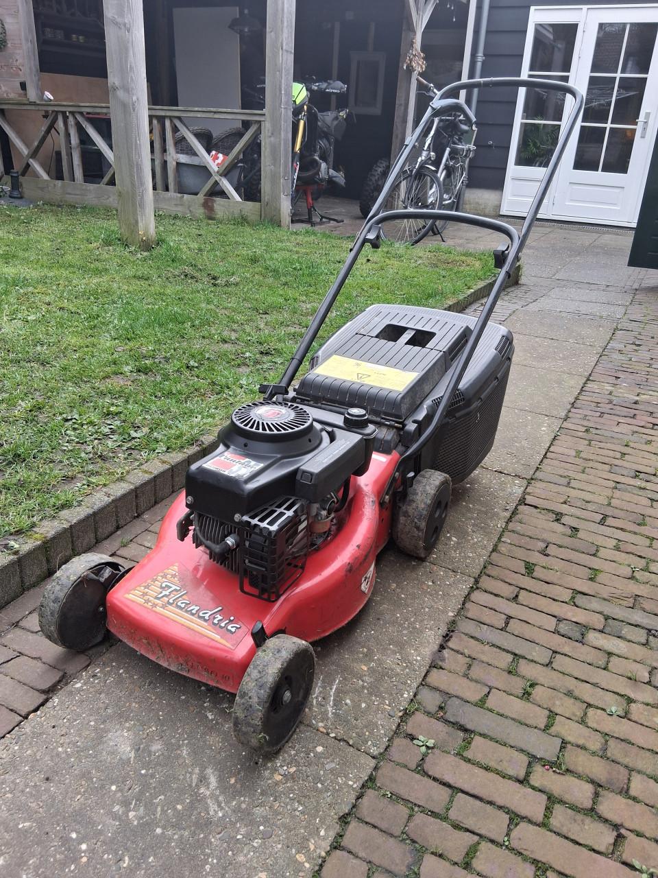 Grasmaaier Benzine Flandria