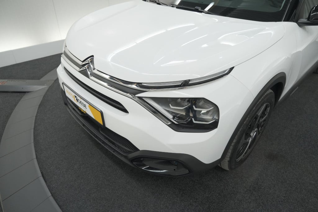 Citroen C4 puretech 130 eat8 feel edition | camera | apple carplay | parkee