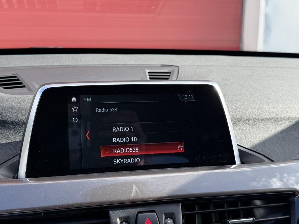 BMW X1 sdrive20i executive | 1ste eig. | camera | trekhaak | rijklaar inclu