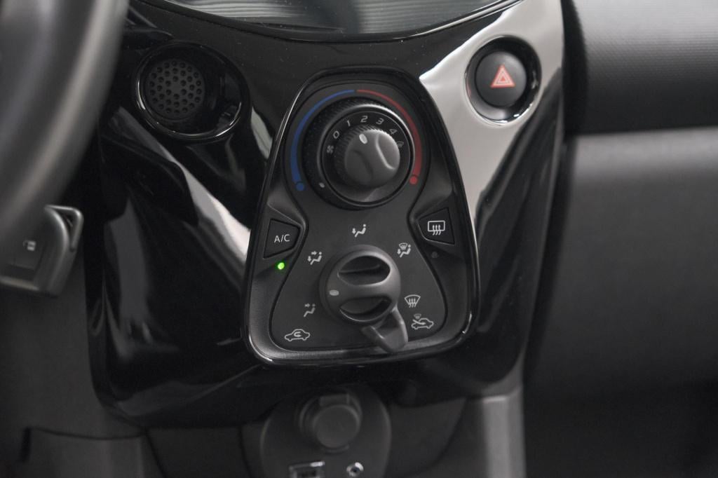 Citroen C1 1.0 vti shine | automaat | stoelverwarming | camera | lederen be