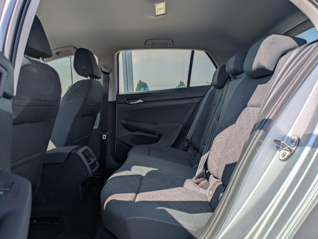 Volkswagen Golf 1.0 tsi life business | trekhaak | camera | carplay | acc |