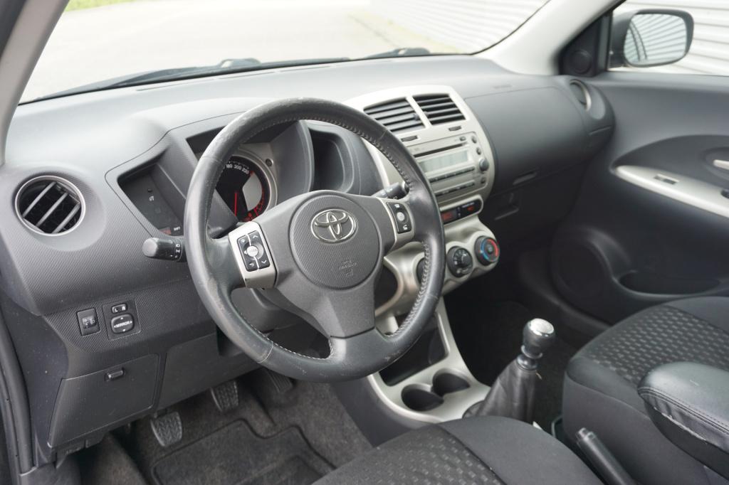 Toyota Urban Cruiser 1.3 vvt-i aspiration airco / elektr. ramen / trekhaak 