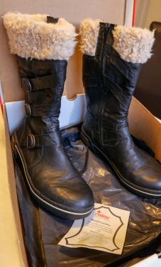 Mooie nieuwe dameslaarzen , Maat 37