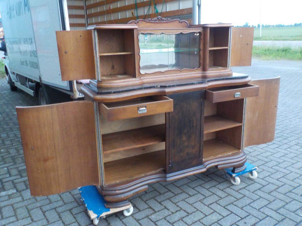 Curiosa wandmeubel uit de jaren '30 in zeer goede staat 2 delig