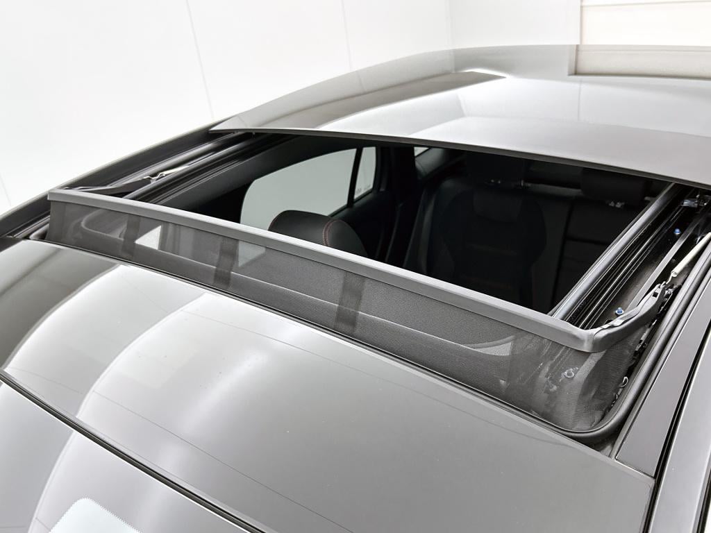 Mercedes-Benz Gla-klasse 250 e star edition amg line limited | dodehoek det