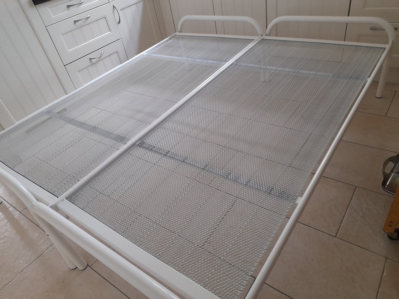 Bed met onderschuif bed (in goede nette staat ) 2 x 80 x 200