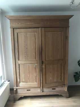 Grenen kast