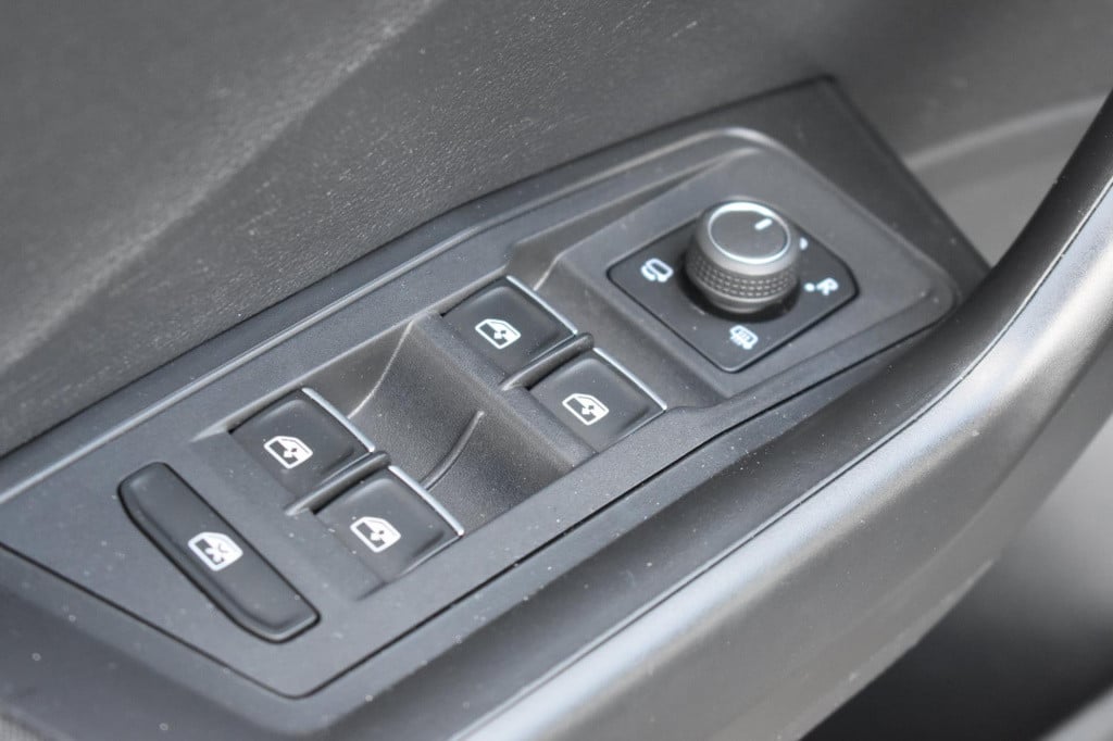 Volkswagen T-roc 1.0 tsi | camera | apple carplay | android auto | navigati