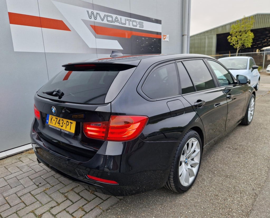 BMW 3-serie touring 320i executive