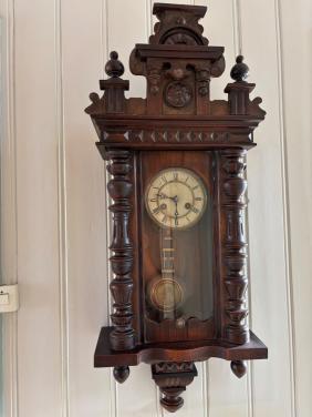 Antieke regulateur wandklok