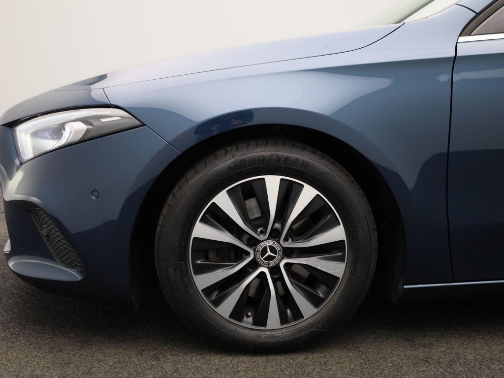 Mercedes-Benz A-Klasse 200 business solution plus | automaat | half leder |