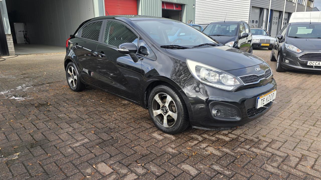 Kia Rio 1.2 CVVT Design Edition – 2012