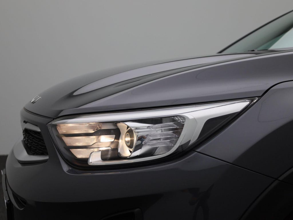 Kia Stonic 1.2 urban edition | lmv | parkeer sensoren | bluetooth | apple c