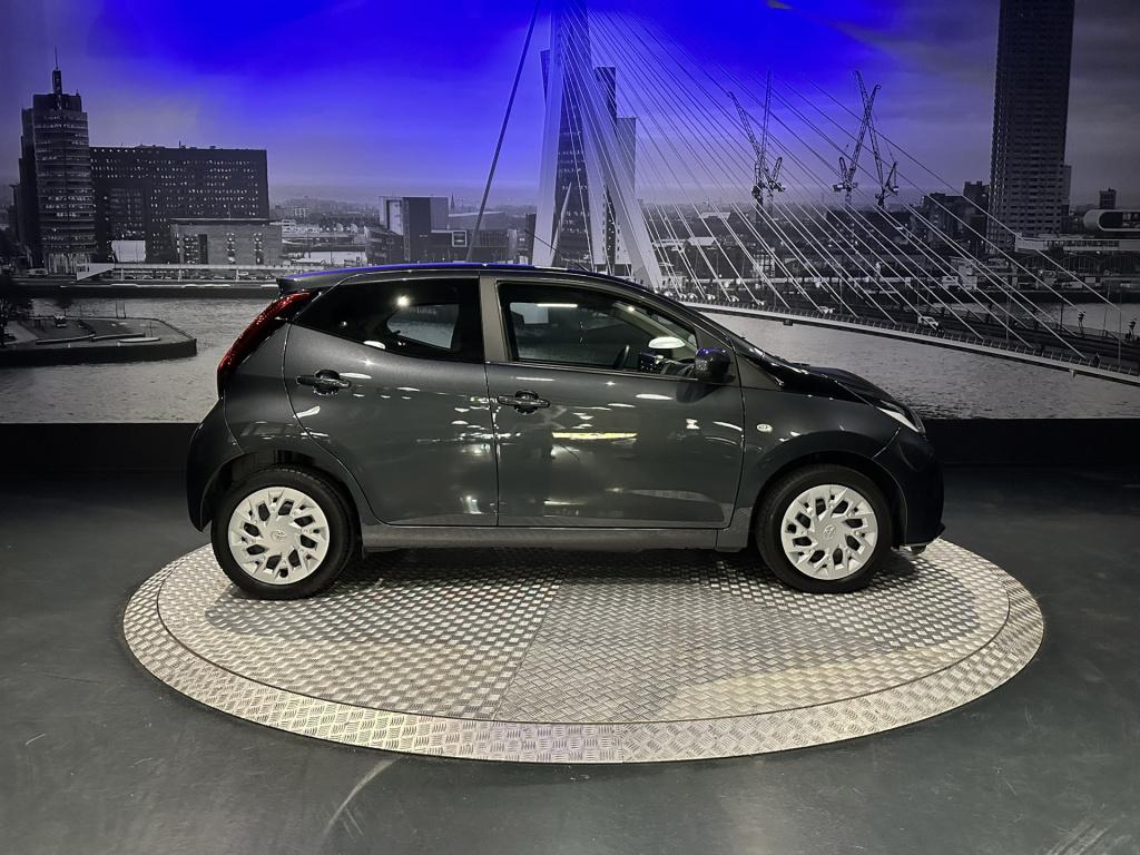 Toyota Aygo 1.0 vvt-i x-play *camera*carplay*