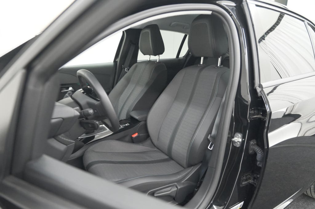 Peugeot 208 puretech 100 allure pack | camera | adaptieve cruise control | 
