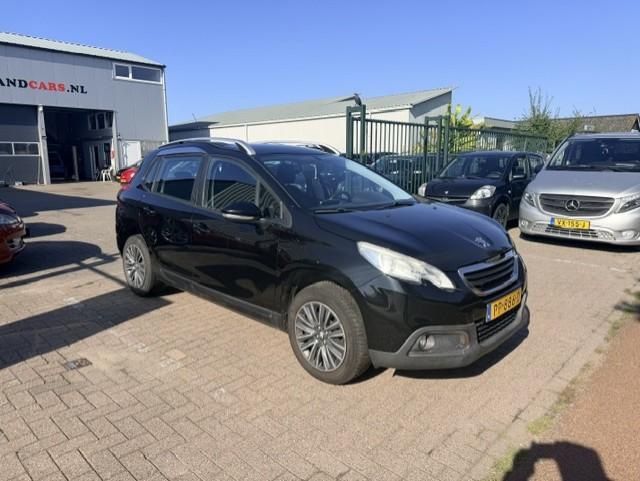 Peugeot 2008 1.2 puretech urban cross