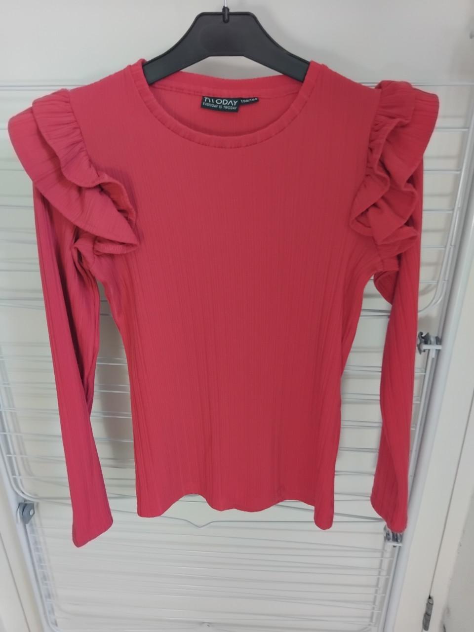 146/152 Flared jeans + Sweater + Roezeltop