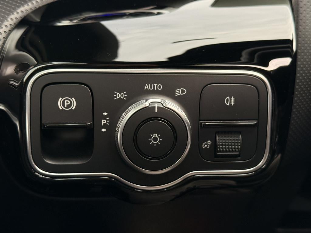 Mercedes-Benz A-Klasse 250 e amg line | nightpakket | pano | leder | el. st