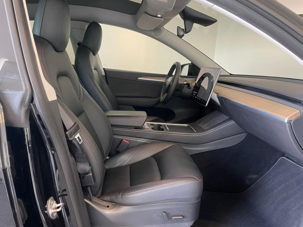 Tesla Model Y long range awd 75 kwh