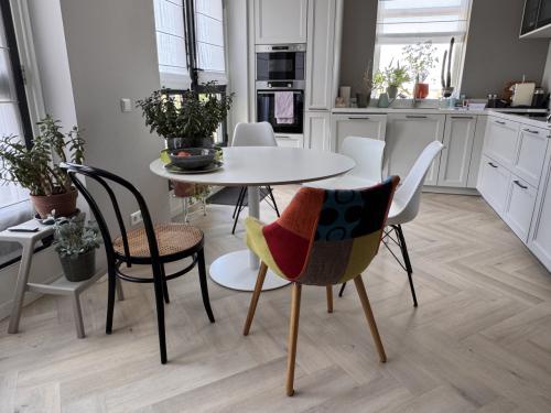 Gratis stoelen 5 stuks