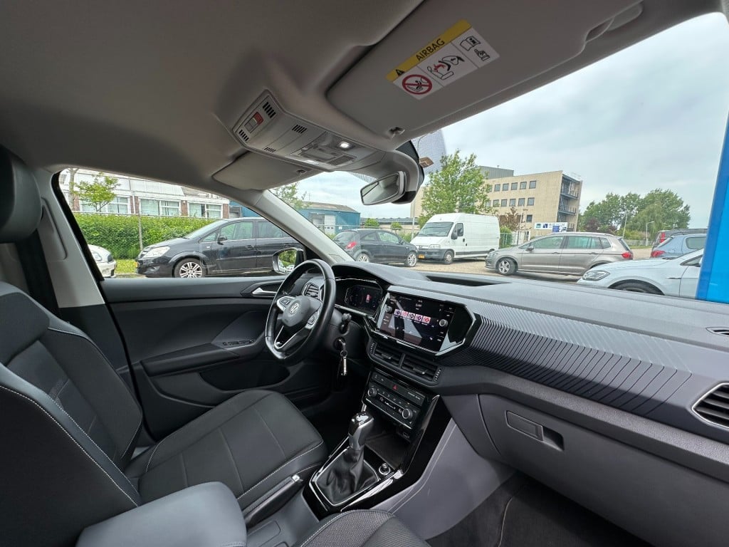 Volkswagen T-cross 1.0 tsi style 116pk led virtual cockpit camera 18'' lm v