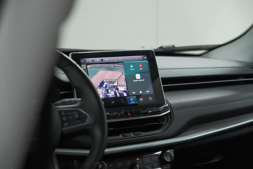 Jeep Compass 4xe 190 plug-in hybrid electric limited | elektrisch panoramad
