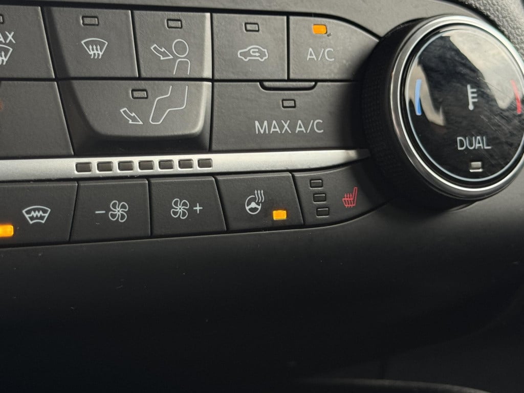 Ford Kuga 2.5 phev titanium trekhaak, nl-auto winter pack
