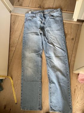 3 Levi’s spijkerbroeken