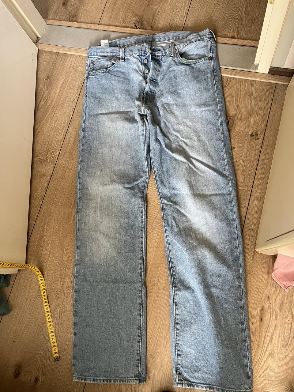 3 Levi’s spijkerbroeken