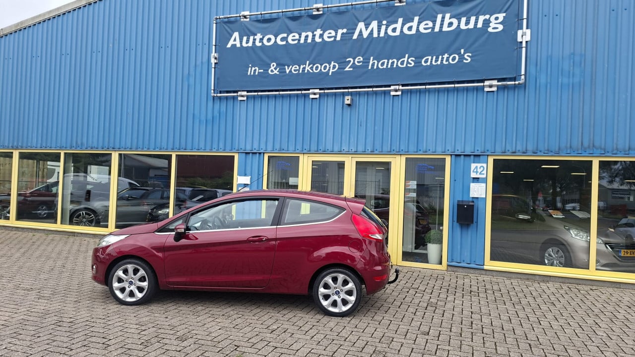 Ford  FIESTA 1.25 Titanium 3drs bj:2011 airco lm-velgen