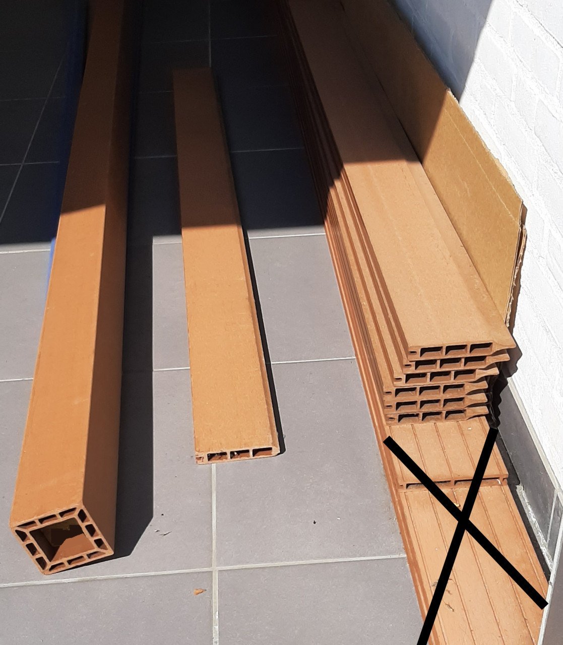 Houtcomposiet stapelplanken - Voor één schutting van 180x180 - NIEUW