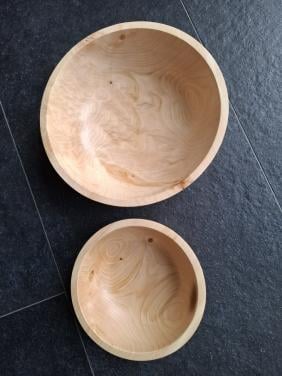 2 Schalen van Cederhout.