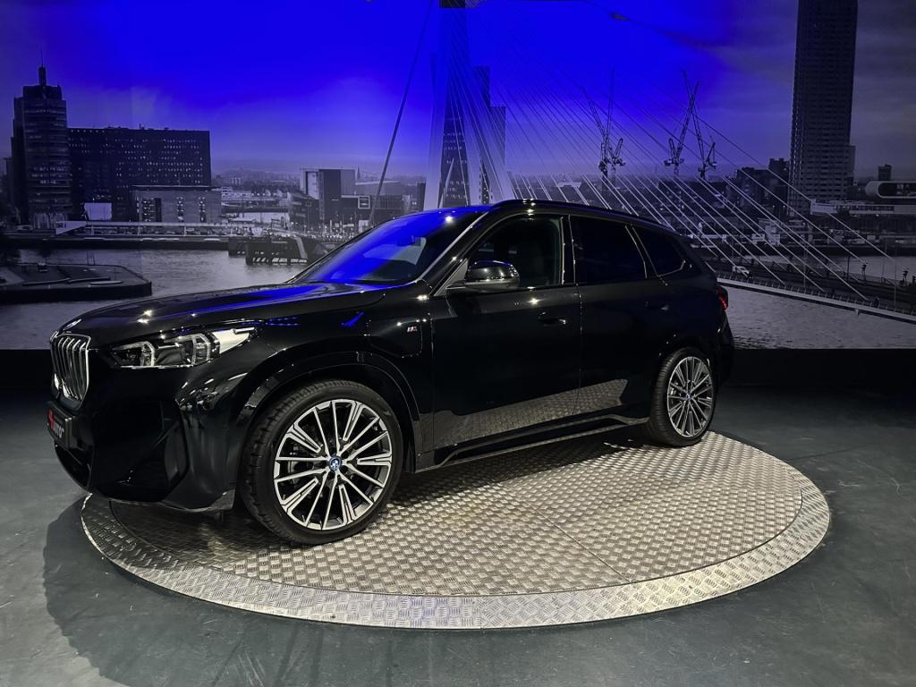 BMW X1 xdrive30e m-pakket *pano*hud*360camera*driveasspro*