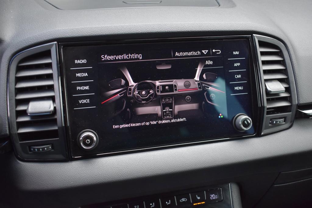Skoda Karoq 1.5 tsi act sportline | camera | nap | stoelverwarming | apple 