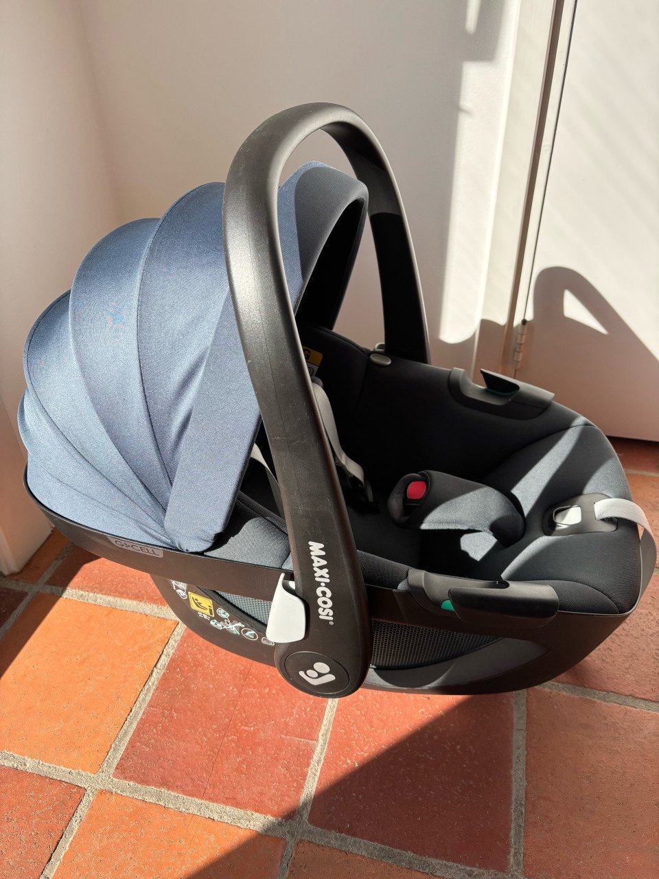 MaxiCosi Pebble 360 + FamilyFix Base 360 Isofix