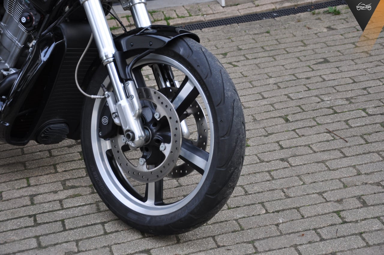 Harley Davidson VRSCF V-ROD MUSCLE 5HD 10800 kilometers!