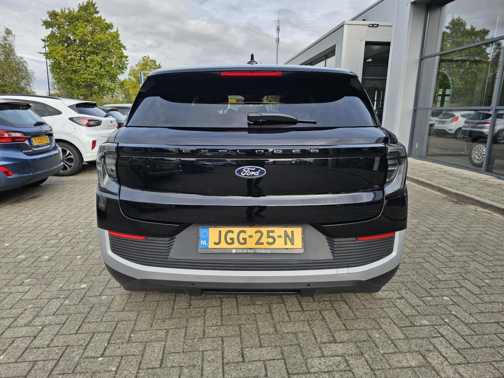 Ford Explorer extended range rwd 77 kwh
