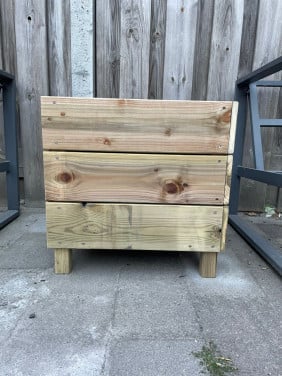 Mooie nieuwe houten bloembak  50 x 50 x 50 (handgemaakt)