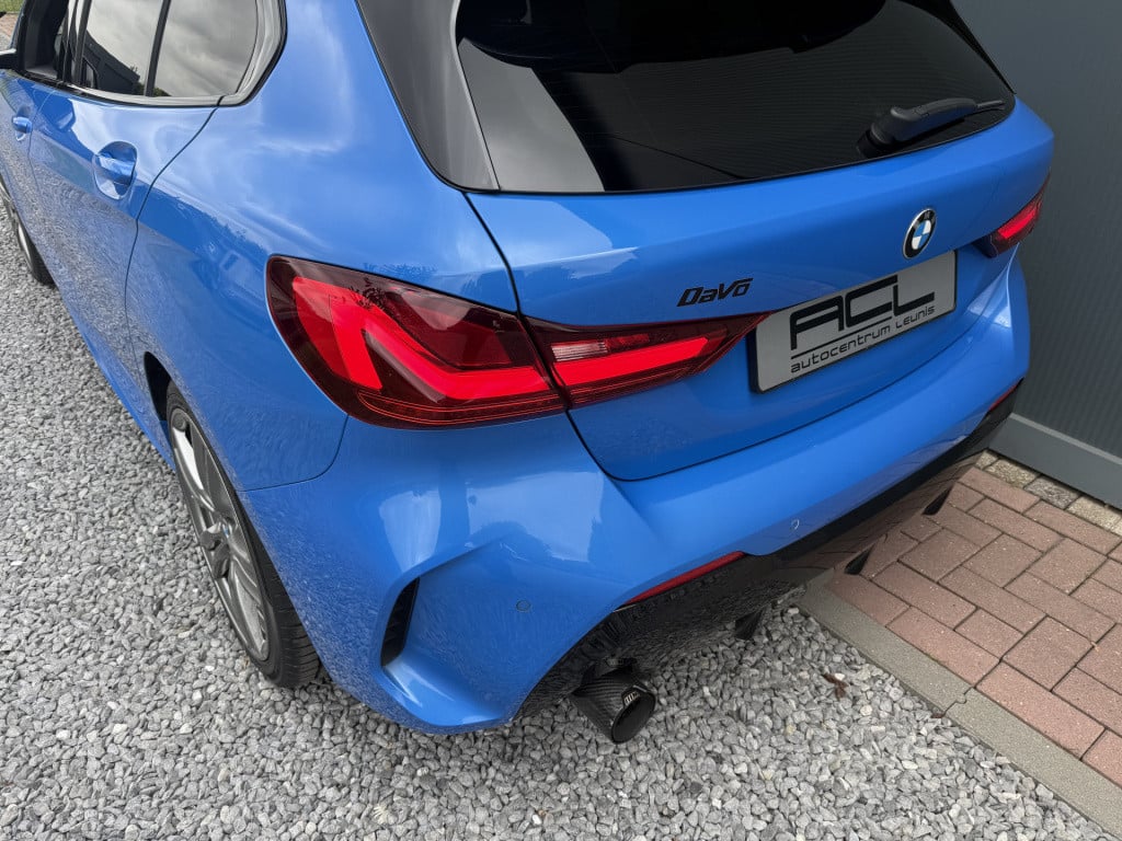 BMW 1 Serie 118i 140pk high executive m-sportpakket 5-drs
