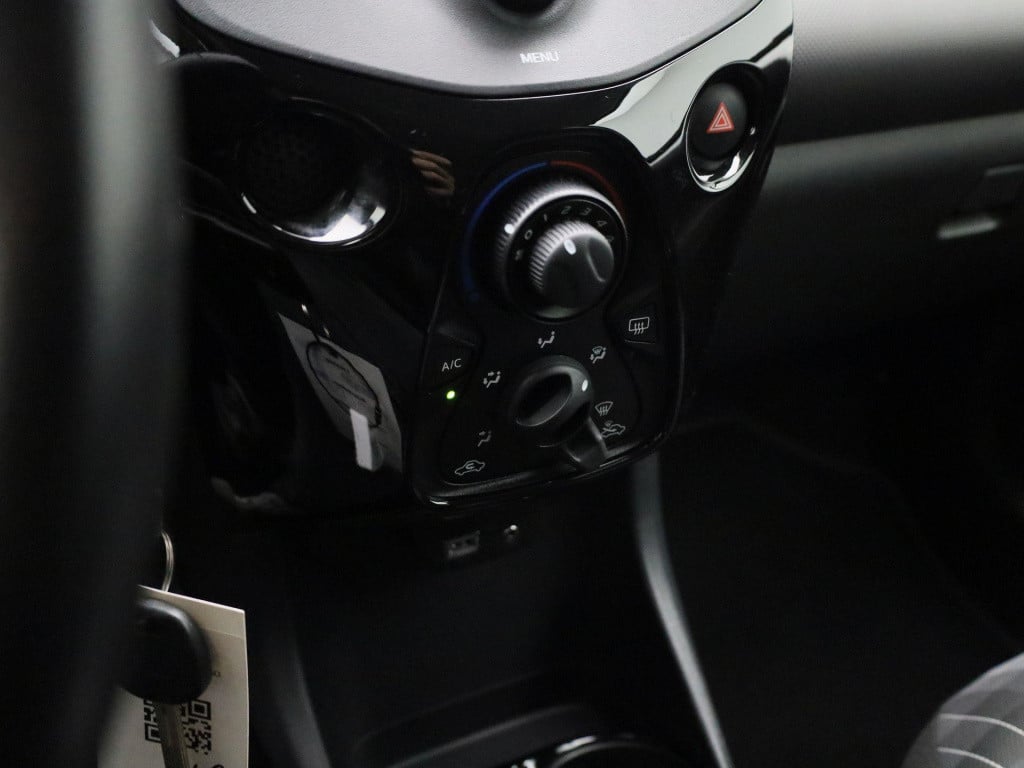 Peugeot 108 1.0 e-vti style | airco | bluetooth | elec. spiegels | 5-deurs