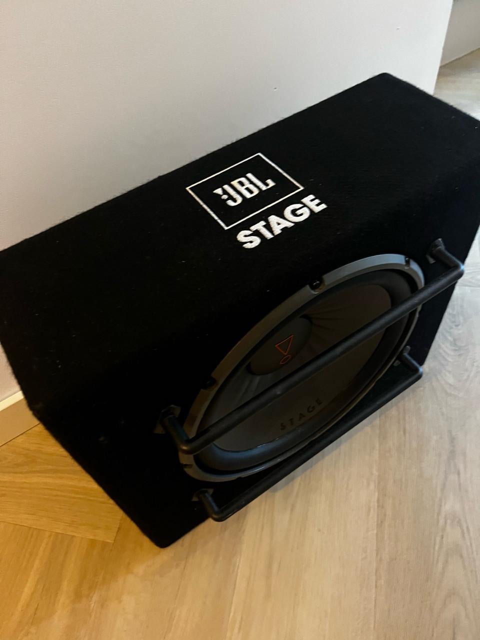 JBL Subwoofer en versterker