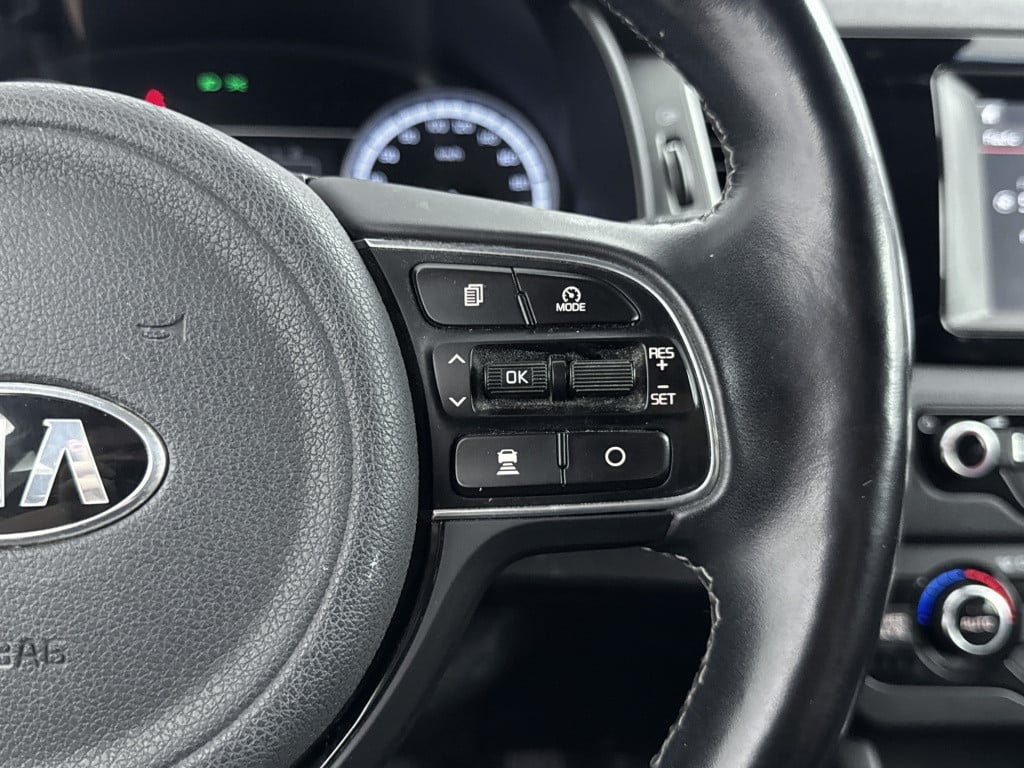 Kia Niro 1.6 gdi hybrid businessline | navigatie | parkeercamera | hybride 